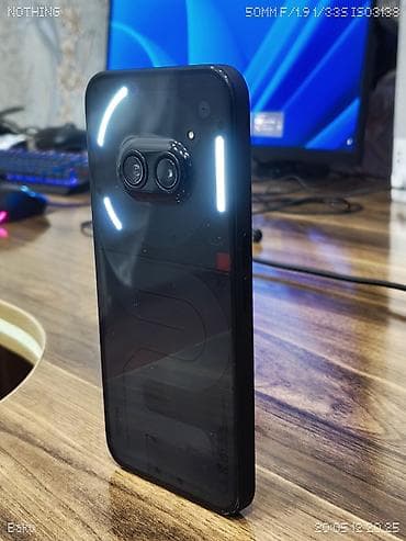 telegonlar: Nothing Phone (2a) – şəffaf arxa panel və Glyph işıqlandırma sistemi — 6