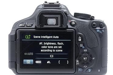 Canon EOS 600D DSLR fotoaparat - 18 MP APS‑C CMOS sensor – yüksək