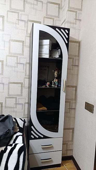 daraq desti: Ağ-qara rəng palitrasında müasir qonaq otağı mebel dəsti. Tərkib: - — 3