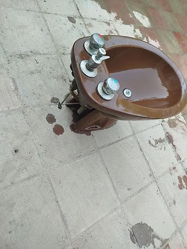 heinz kaşa: Bidet – döşəməyə quraşdırılan, keramik, qəhvəyi rəng. - Üst hissədə 3 — 2