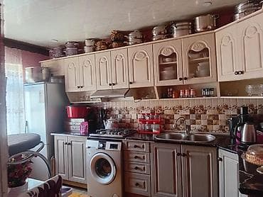 ev alqi satqisi 2024: Həyətdə iki evdi biri 5 otaq biri iki otaq həytə 3 maşn rhat — 5