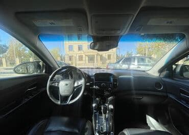 avtomobil örtüyü: Chevrolet Cruze: 1.4 l | 2014 il 273700 km Sedan — 5