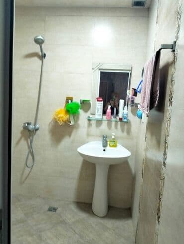 сколько стоит квартира в баку: Баку, 5 комнат, Вторичка, м. Халглар Достлугу, 106 м² — 5