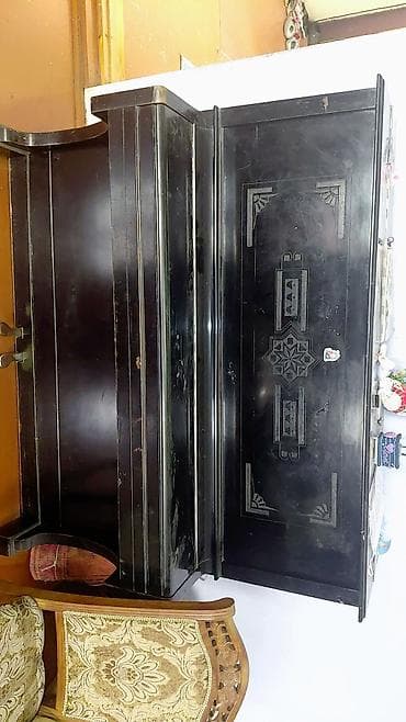 Şaquli piano – klassik dizaynlı, taxta korpuslu, qara rəngdə lalafo.az -da Şaquli piano – klassik dizaynlı, taxta korpuslu, qara rəngdə