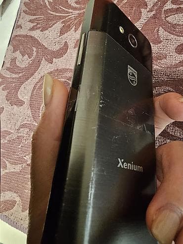 telofonlar: Philips Xenium düyməli mobil telefon Xüsusiyyətlər: - Philips Xenium — 4