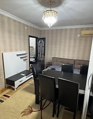 Bina Qara-qara metrosunun yaxınlığında yerləşir 10-15 dəqiqelik piyada
