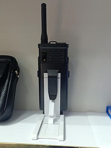 philips xenium 9@9h: SQ SQ7700 mobil telefon Xüsusiyyətlər: - Quad SIM dəstəyi (4 SIM kart — 4