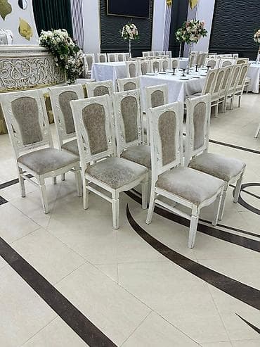 qedimi divan: Qonaq otağı üçün, İşlənmiş, Qatlanmayan, rəng - Ağ Stul — 2