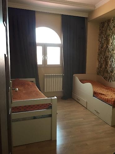 Дома: Ev xirdalanda yerlesir.yolun qiraginda mətanət A ilə uz be uz — 4