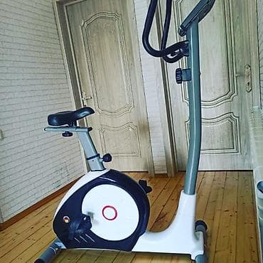 sat bilet: Evdə idman etmək üçün nəzərdə tutulmuş velosiped trenajoru. Oturacağı — 1