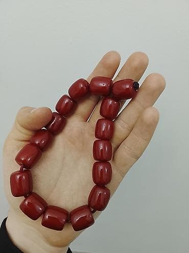 qizil satis: Təcili satılır Kəhraba Təsbeh. özünə məxsus təbii iyi var.real alıcı — 2