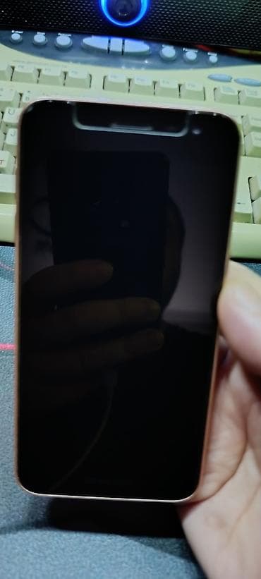 j2: Samsung Galaxy J2 Core, 8 GB — 4