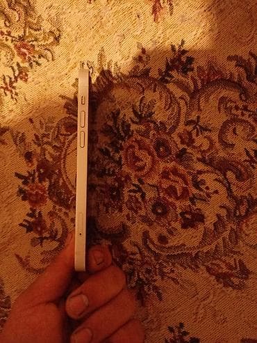 iphobe se 2016: IPhone 12, Ağ, Simsiz şarj — 5