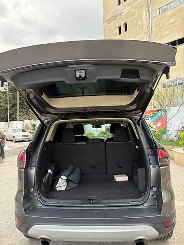 Ford Escape: 1.6 l | 2013 il 246000 km Ofrouder/SUV — 5