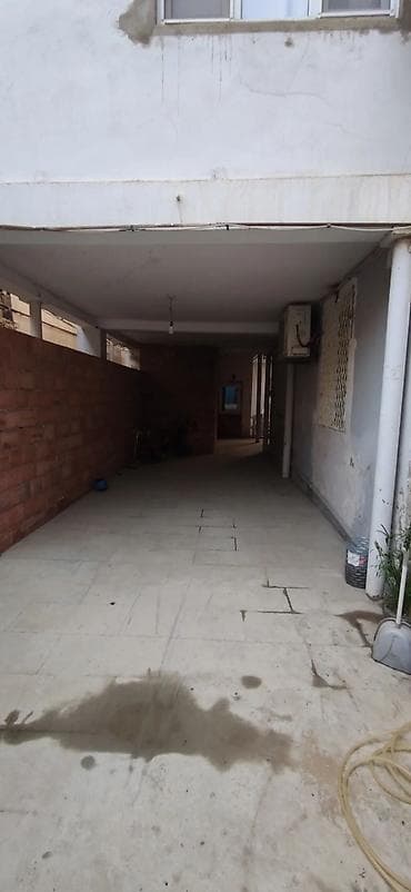 buzovnada ev satilir: Bakıxanov qəs. 9 otaq, 180 kv. m, Kredit var, Orta təmir — 5