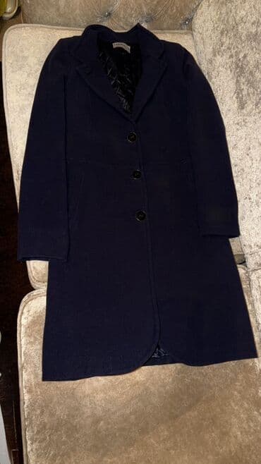 Kasalar: Qadın palto - Rəng: tünd göy (navy) - Uzunluq: dizə yaxın, klassik — 1