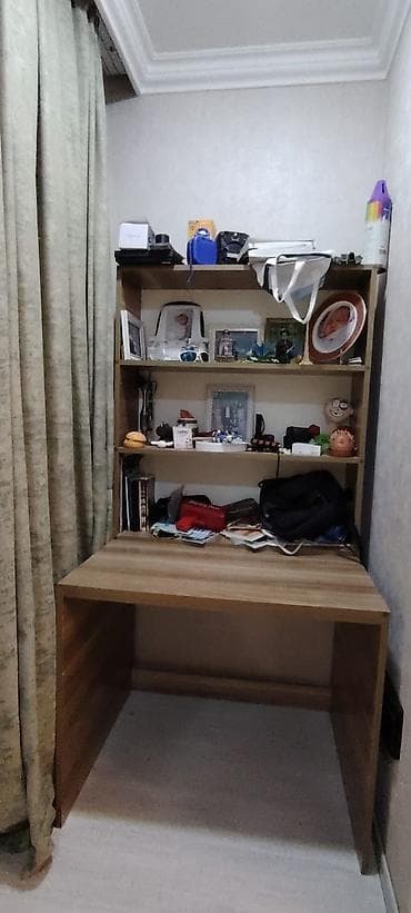 Yataq desti tecili satilir. Qiymet 230 azn. Bu gune cixmali di evden — 3