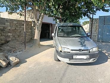 mini karavan: Peugeot Partner: 1.8 l | 2000 il 200000 km Van/Minivan — 3