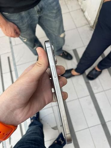 canon eos 1100d: IPhone 14 Pro, Gümüşü — 2