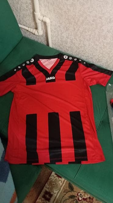 sortlar: Məhsul: Futbol forması dəsti - Köynək: JAKO brendi, qırmızı-qara — 2