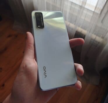 telfonlar işlənmiş: Vivo V20, 64 GB, rəng - Ağ, Sensor — 1