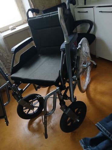 Manual əlil arabası - Yüngül və möhkəm metal karkas - Qatlana bilən