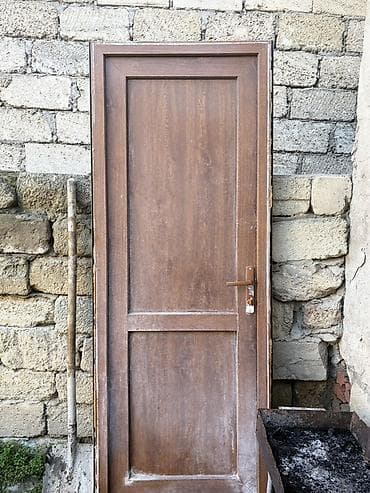 taxta qapi sekilleri: İşlənmiş Otaq qapısı 80x200 sm Zamok ilə, Zəmanətsiz, Ünvandan götürmə — 2
