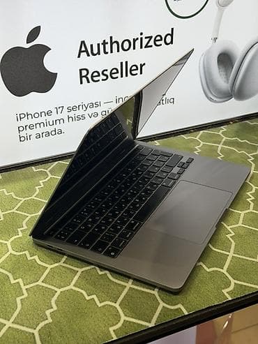 ipad m1: •Apple Macbook Pro 2020 M1 Chip •Yeni kimidir. Nokte cizigsizdir — 2
