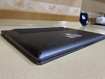 33 watt adapter: Intel Core i5, 8 GB, 15.6 " — 3