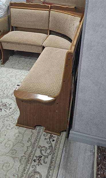 Bentley: Mətbəx stolu və divanı mdf materialdan ikisi birgə 130 manat yaxşı — 1