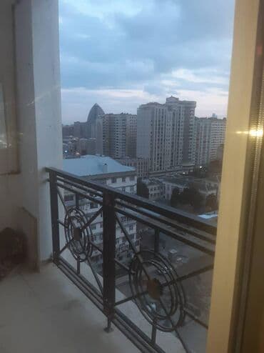 lokbatanda yeni tikilen binalar: Nərimanov metrosunun yaxınlığında (Heydər Əliev mərkəzinə yaxın ) 17 — 8