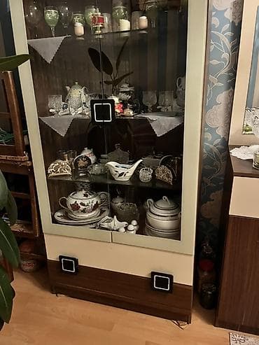 Şüşəli dolab vitrini, İşlənmiş, Ünvandan götürmə, Ödənişli çatdırılma — 4