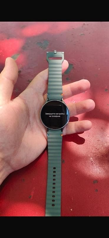 smart wacth: Samsung Galaxy Watch7 (44mm LTE -eSİM) – Yaşıl rəng Üzerinde bandlar — 1
