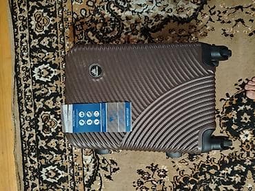 daşıma cantası: Yüngül çəkili səyahət çemodanı - Material: sərt korpus (yüngül və — 4