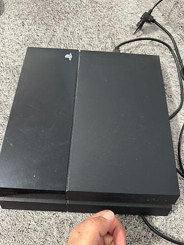 Видеоигры и приставки: Ps 4 fat, 500 gb + 3 original pult + 3 oyun. Elmlere pulsuz çatdirilma — 4