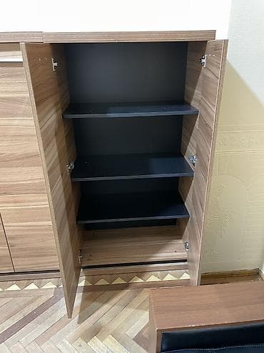 kreslo kokon: Daxildir: - Rəhbər masası (1 ədəd) - Köməkçi masa (1 ədəd) - Jurnal — 5