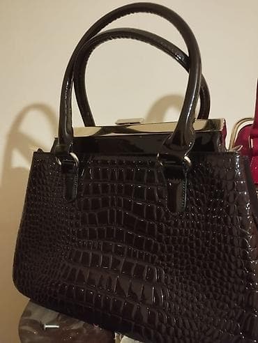 Foto və videokameralar: Qadın əl çantaları – parlaq laklı material, metal aksentlər - Dizayn — 4