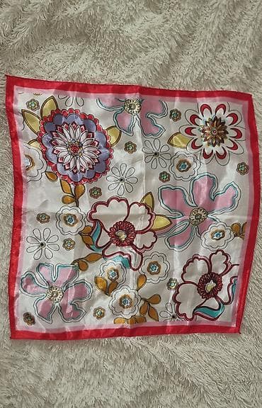 təbi saç: Çiçək naxışlı ipək effektli kvadrat şərf - Material: parıltılı, hamar — 1