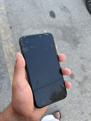ayfon 10: IPhone 11, Qara, Face ID — 2