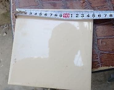 Krem rəngli keramika kafel plitələri - Ölçü: təxminən 15 x 15 sm