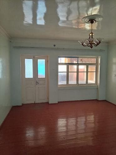 kiraye evlerin kreditle satisi: 4 otaqlı, 110 kv. m, Orta təmir — 8