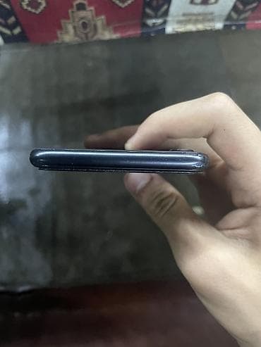 iphone se 2020 bakida: IPhone SE 2020, 256 GB, Qara, Barmaq izi — 5