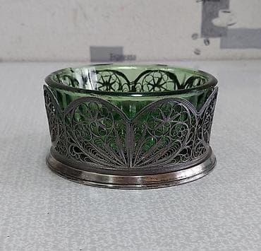 Qənd qabı sovet istehsalı, yaxşı vəziyyətdədir. Materialı melxior lalafo.az -da Qənd qabı sovet istehsalı, yaxşı vəziyyətdədir. Materialı melxior