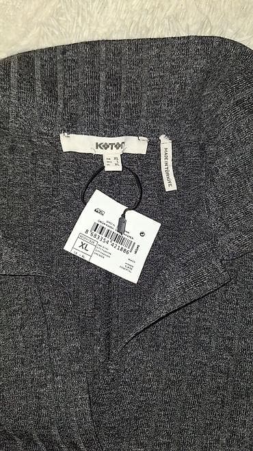 Koton qadın paltarı,yenidir,razmer Xl olsada L razmer xanimlara uygun