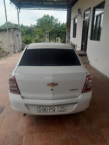 yasti pencelik: Chevrolet Cobalt sedan - Kuzov: 4 qapılı sedan, ağ rəng - Mühərrik — 2