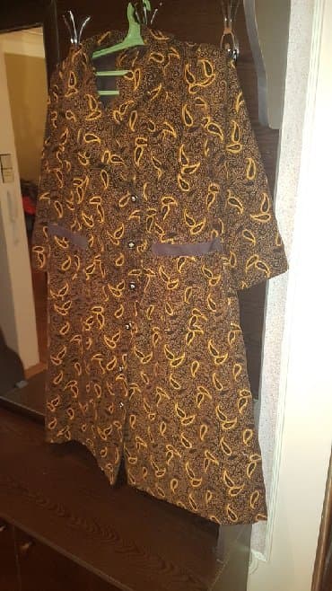 qadın ev geyimləri: ● Xalat ● Qadın üçün. Təzə. Materialı- Vilvet. Ölçüsü - 54-56 — 1