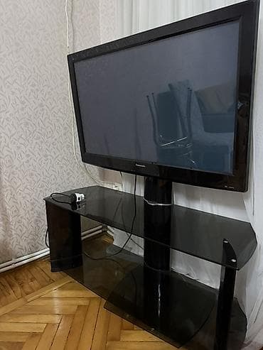 stend: İşlənmiş, Düz TV altlığı, Polkalı, Şüşəli — 1