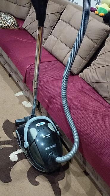 Vitek tozsoran – 1800 W(az islenib) - Güclü 1800 W motor: xalça və — 1