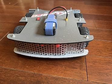 Dörd təkərli, aşağı profilli döyüş/robot yarış avtomobili (RC) – metal — 2