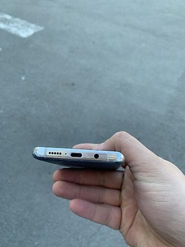 samsuq a 52: Xiaomi Mi Note 10 Pro, 
 Barmaq izi — 5